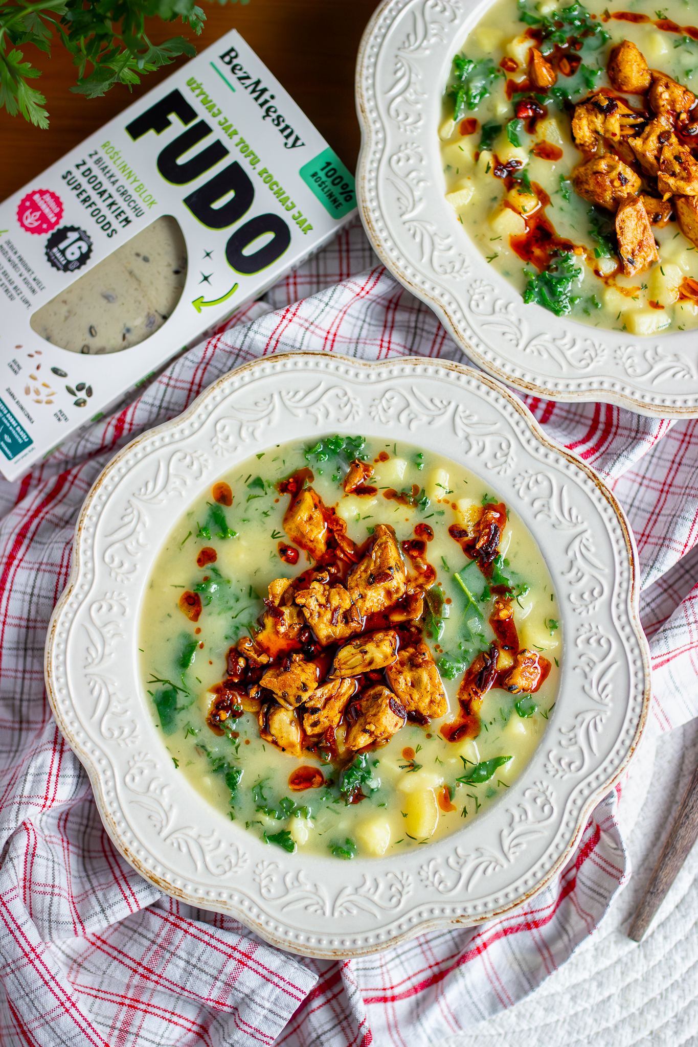 Zupa caldo verde z pikantnym, paprykowym FUDO – prosta zupa, która wciąga